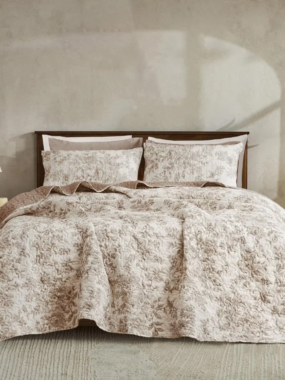 Taupe Floral Quilt King Size, 3-Piece Breathable Cotton Face Bedding Set, Neutra_2